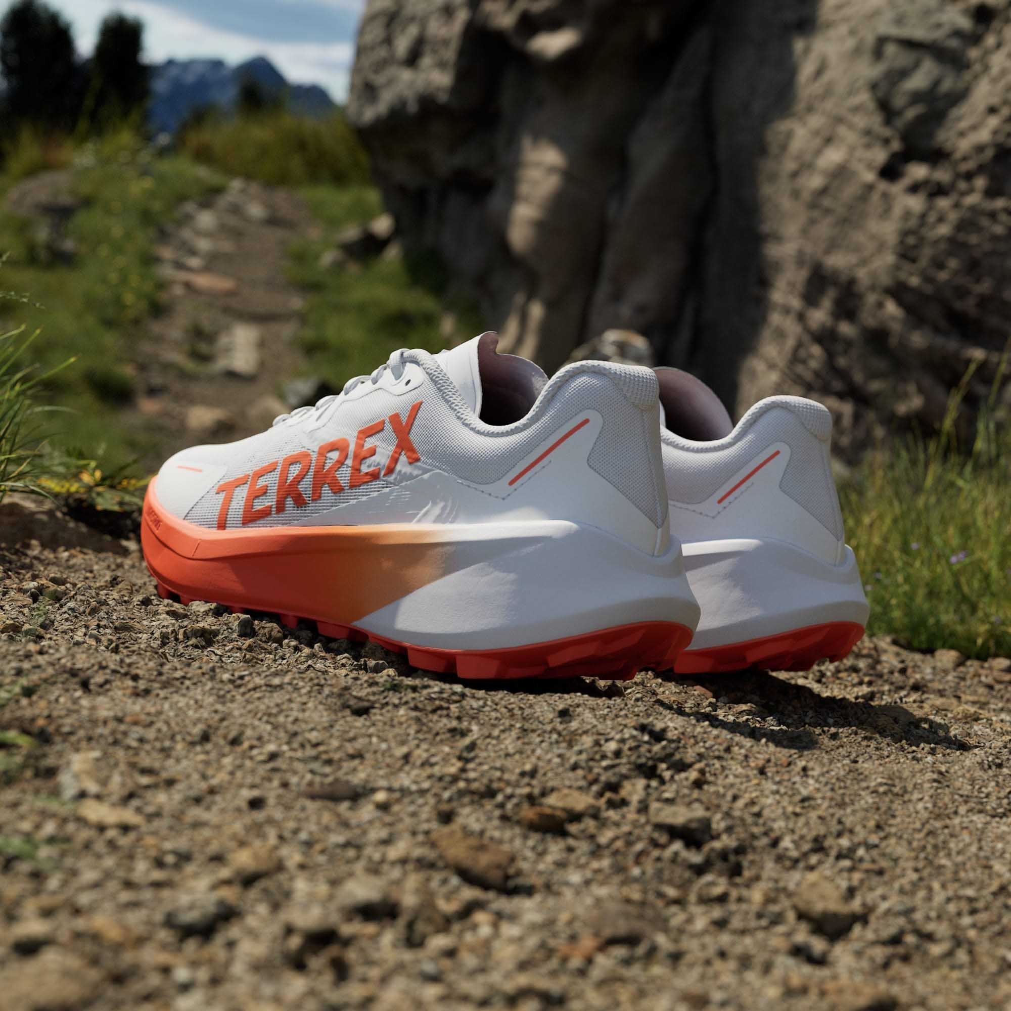 Terrex Agravic 3 Herre Cloud White/Semi Impact Orange/Dash Grey