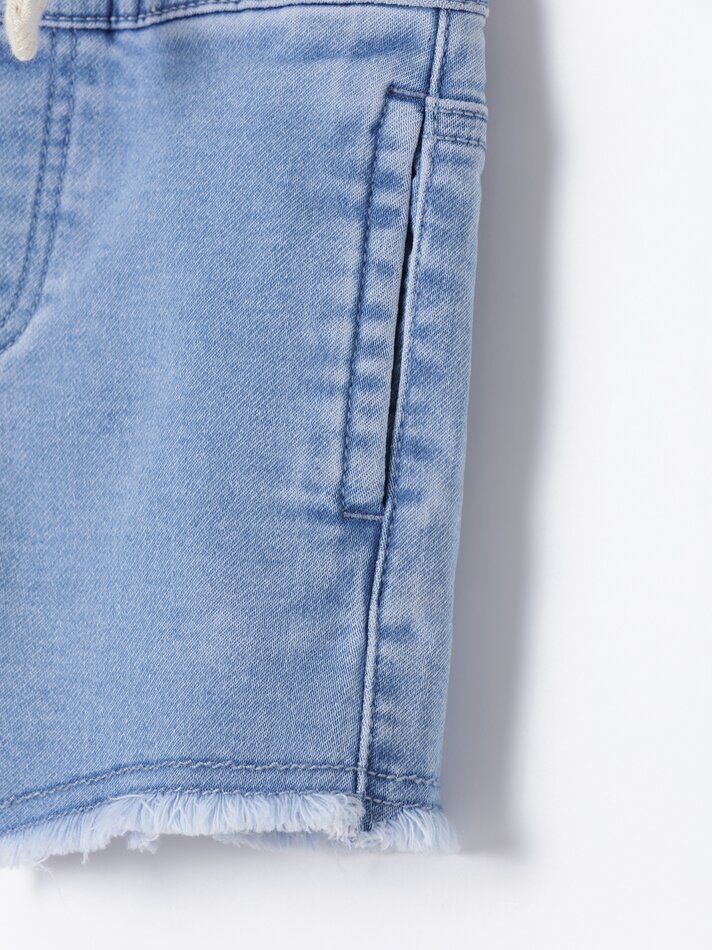 Bermuda jeans com rasgos - Azul claro