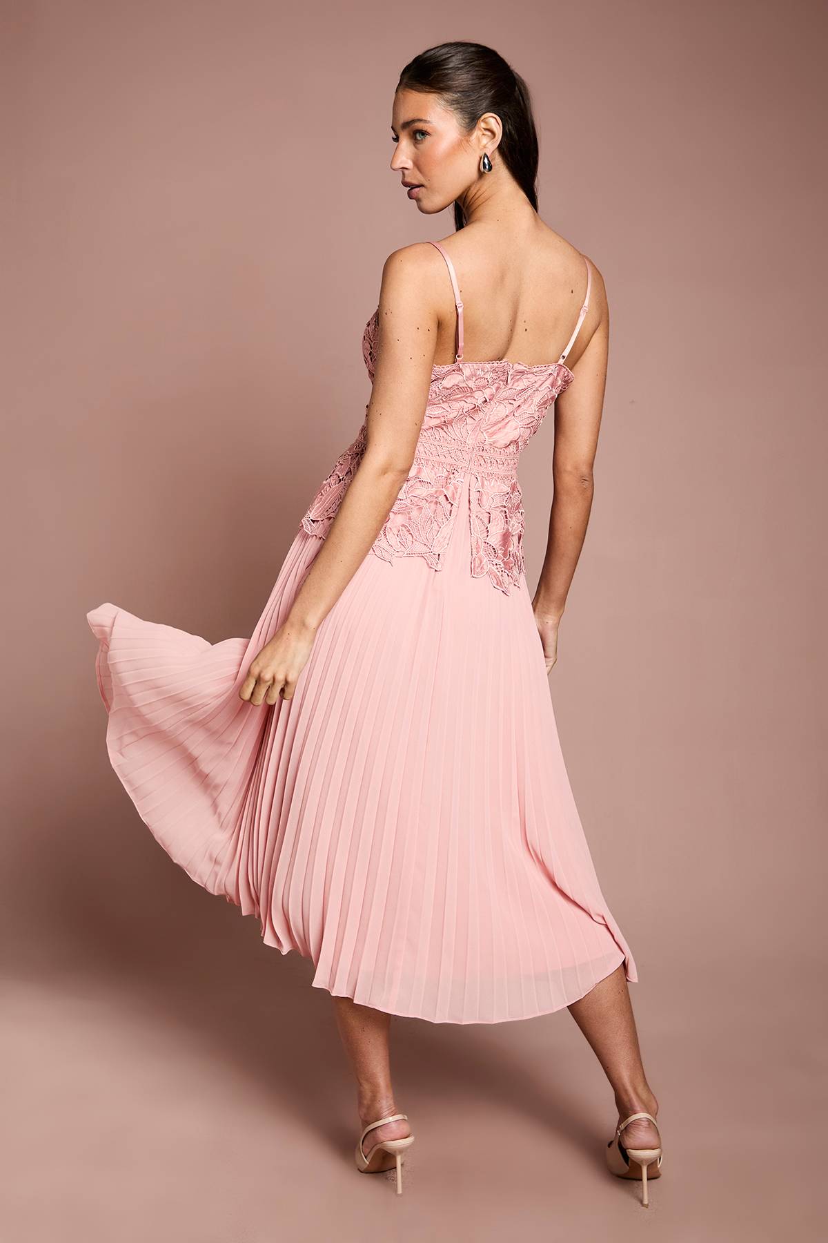 Coast Robe Midi Plissée En Satin Et Dentelle