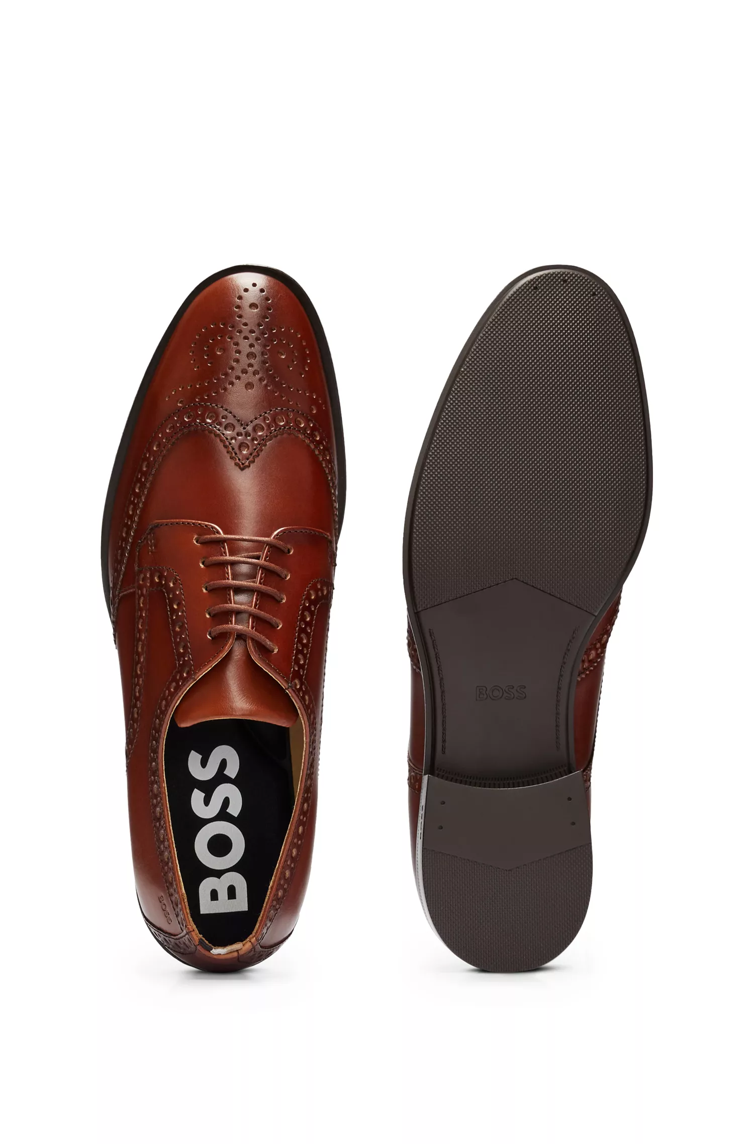 Sapatos BOSS Derby pretos em couro com detalhes brogue.