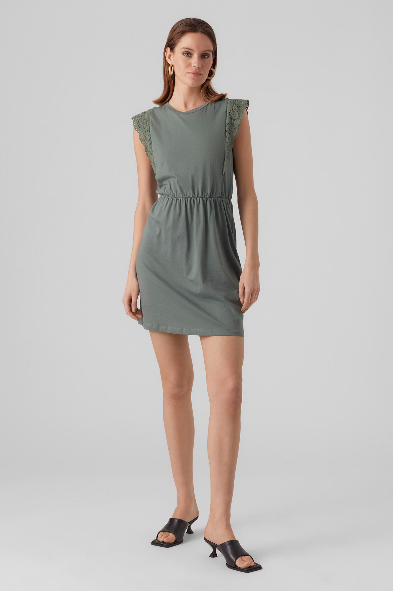 Vestido curto com alças finas - Verde
