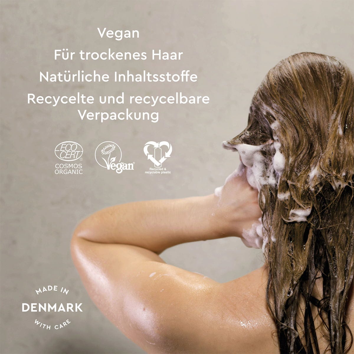URTEKRAM  Aloe Vera Revitalizing Shampoo, 500 ml