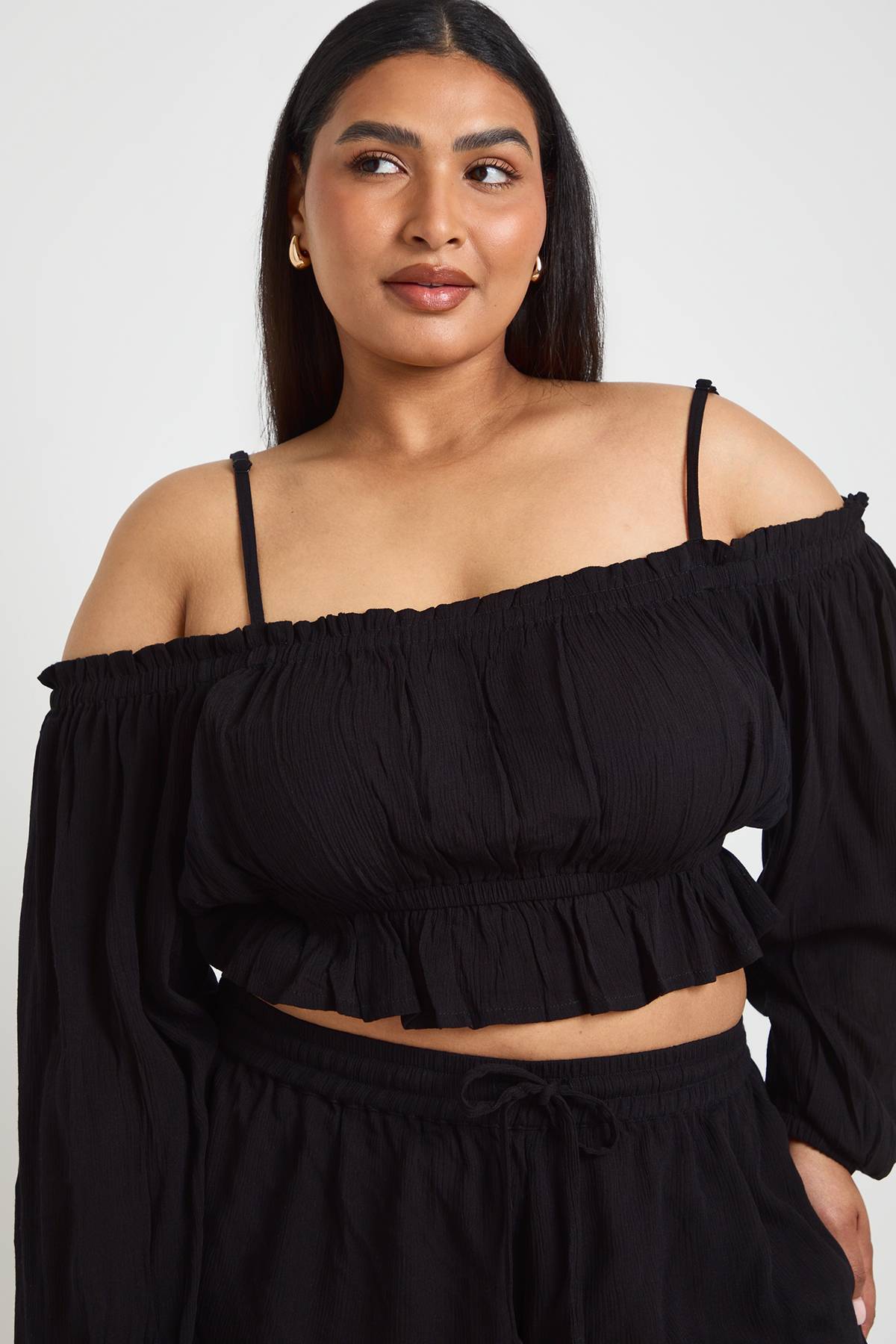 boohoo Haut Bardot Texturé Grande Taille Pour La Plage