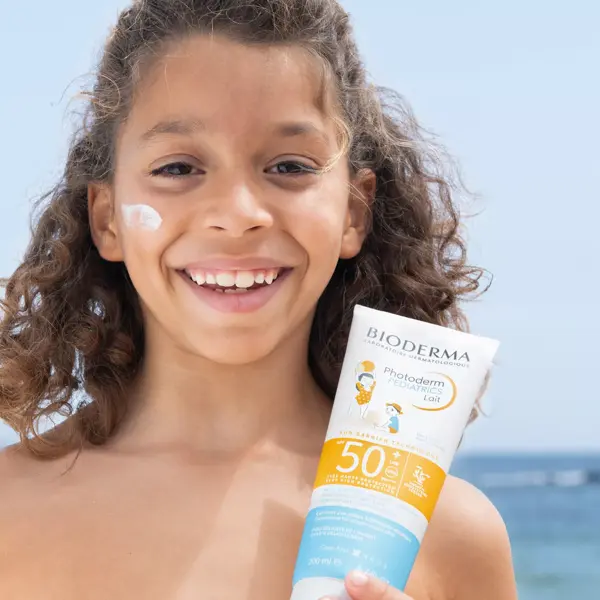 Loção Protetora Solar Infantil Bioderma Photoderm Pediatrics FPS 50+ 200ml
