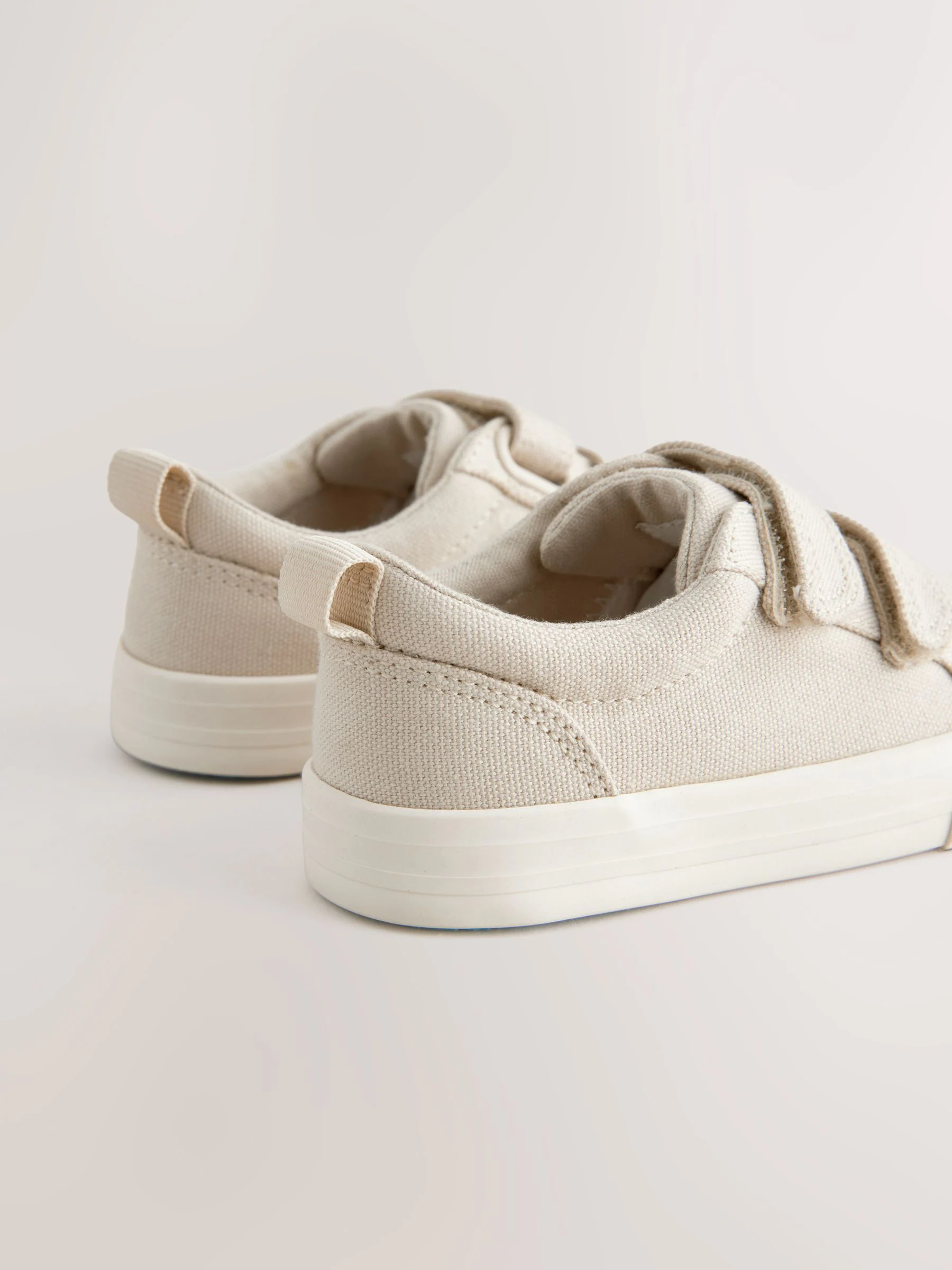 Neutraal - Sneakers met twee klittenbandjes