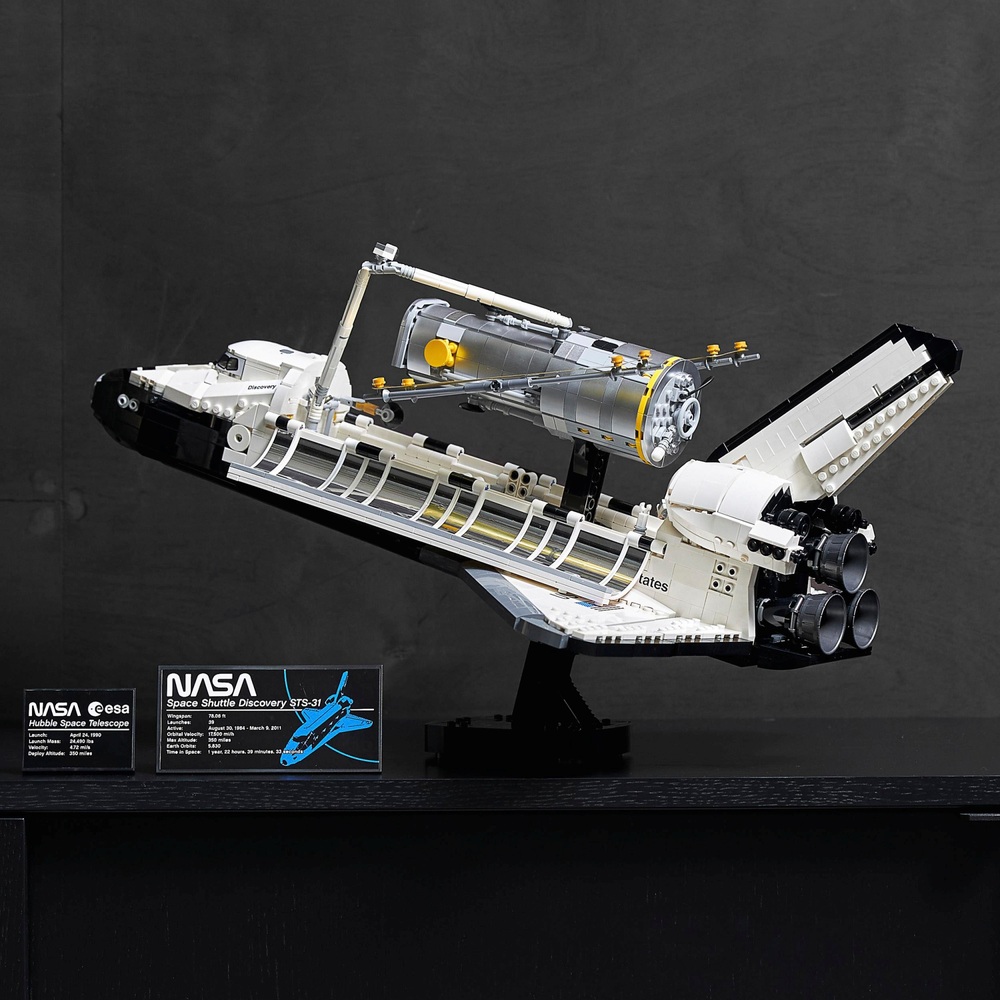 LEGO NASA 10283 Space Shuttle Discovery Set für Erwachsene