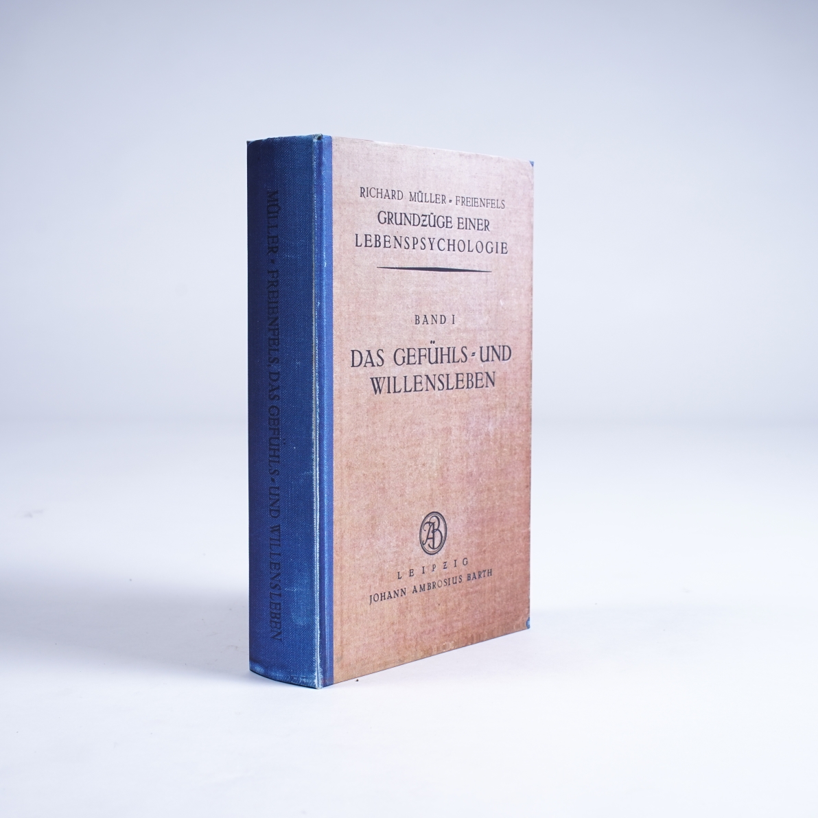 Buchhülle 'Das Gefühls- und Willensleben', B 16 cm, H 24 cm, T 5 cm von fischer's lagerhaus
