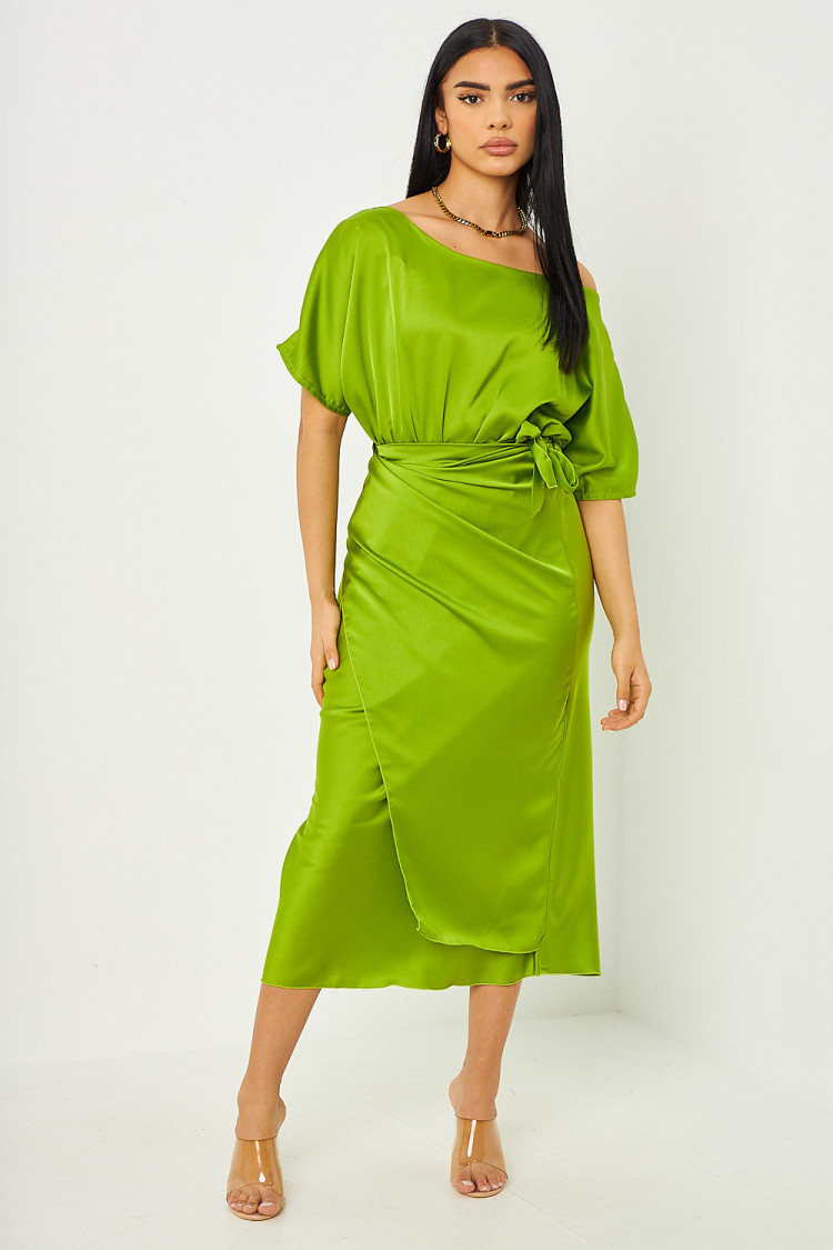 Robe satinée à nouer verte
