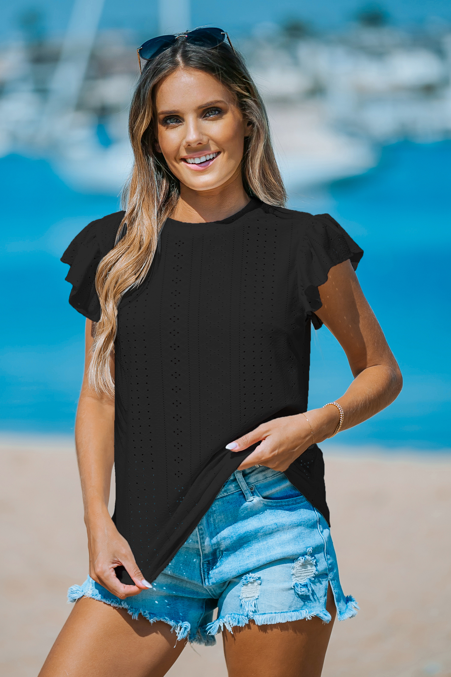 T-shirt découpé à volants noir