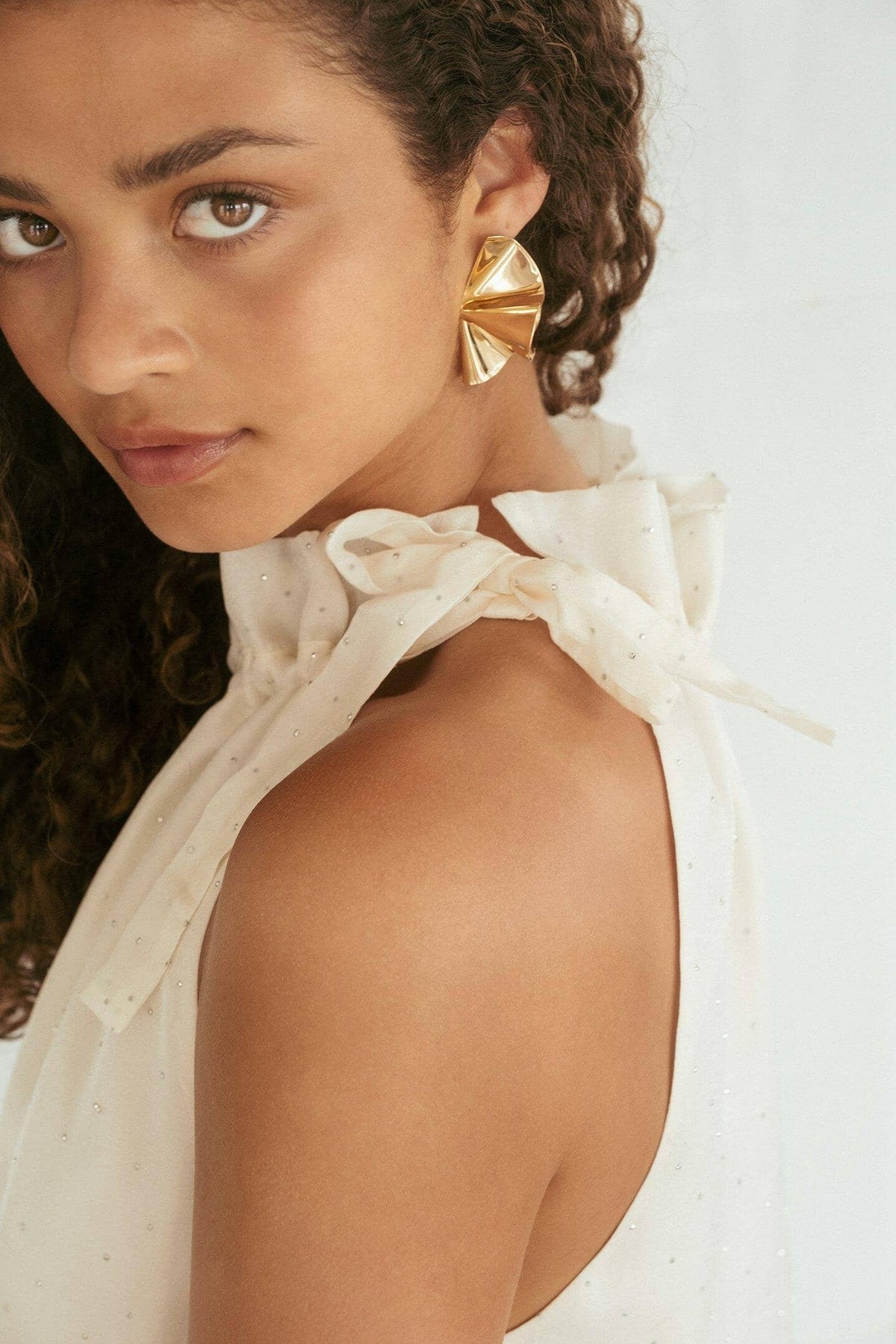 Neo Noir Margy Bedazzled Top creme