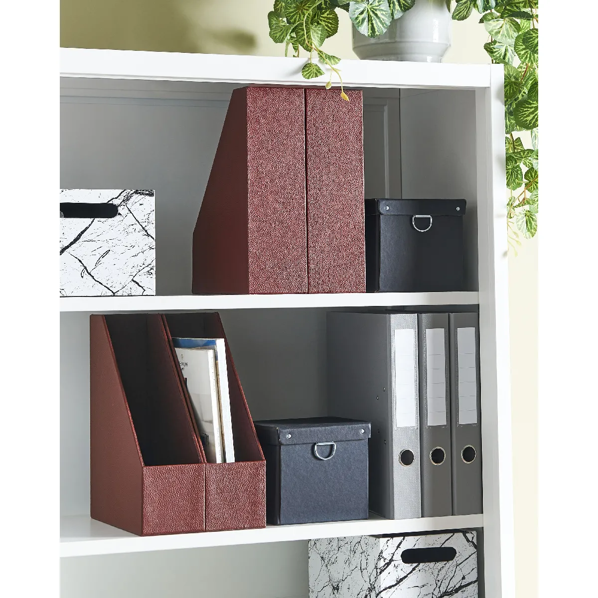 Beliani Lot de 4 porte-documents en cuir rouge SUMER
