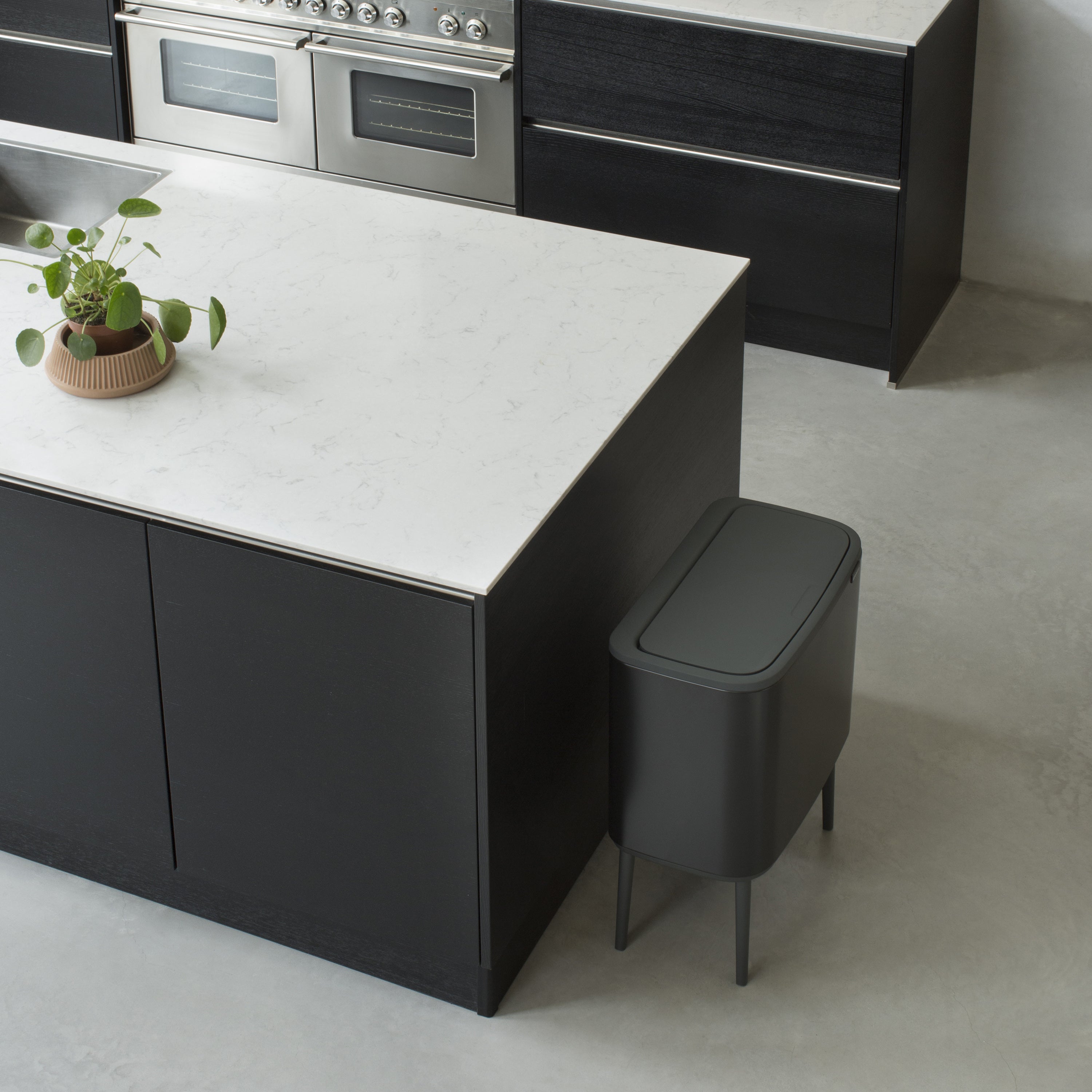 Brabantia Bo Touch Bin Afvalemmer 11 + 23 L  - Zwart