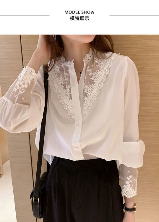 Arroba - Blouse met kantpaneel en knoopjes