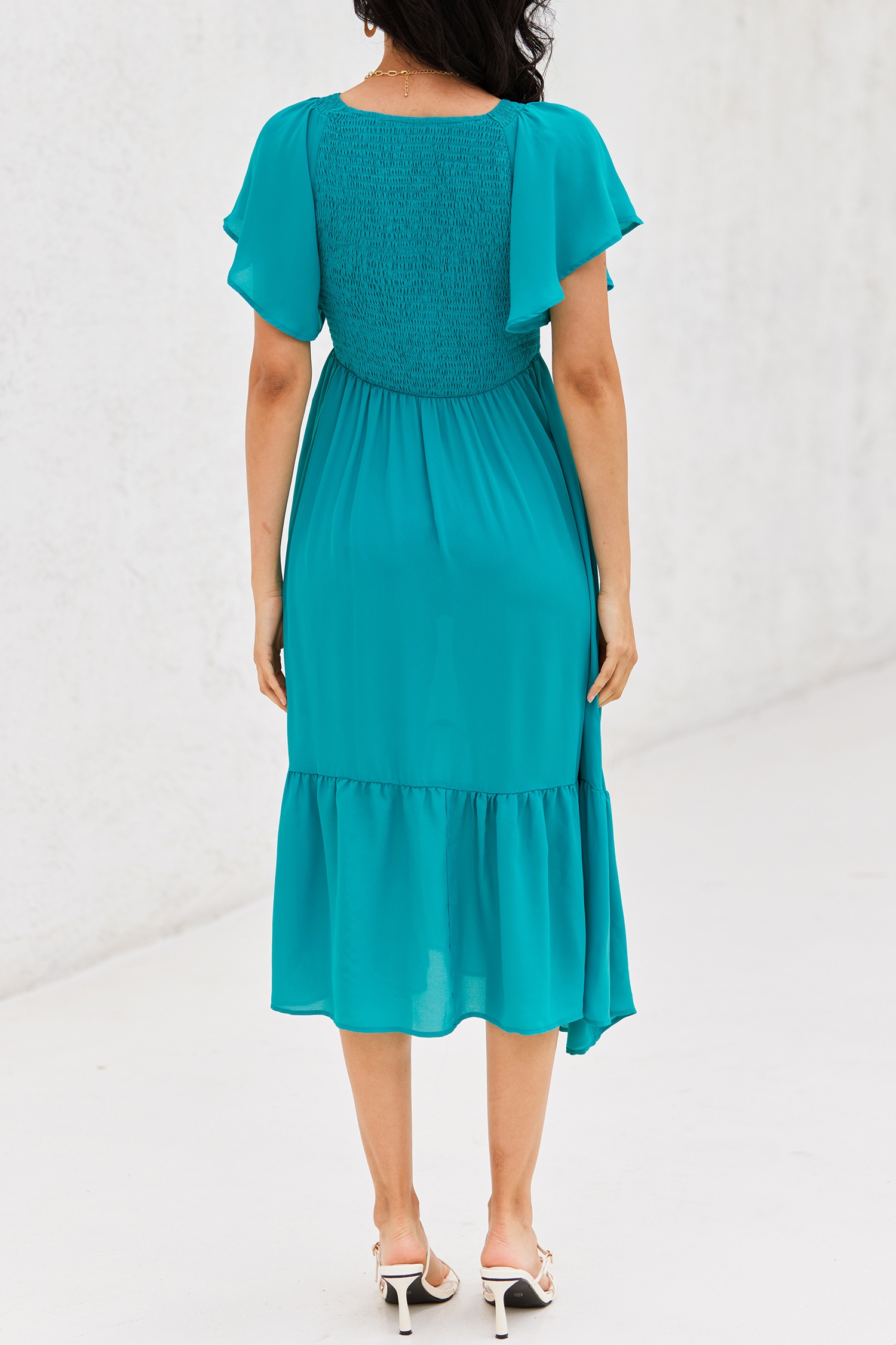 Robe à volants et smocks bleue
