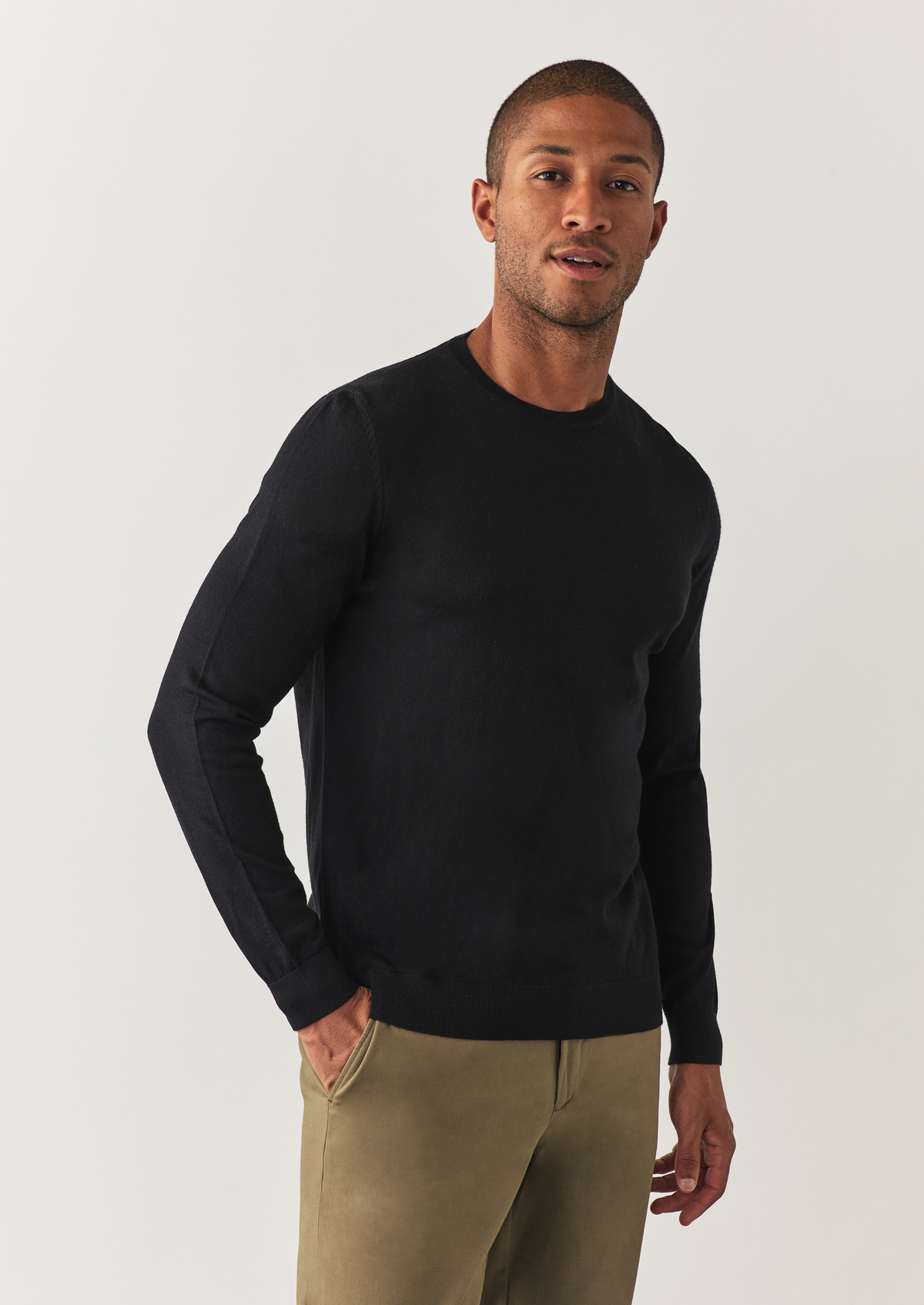 Pull col rond en laine Mérinos unie noire