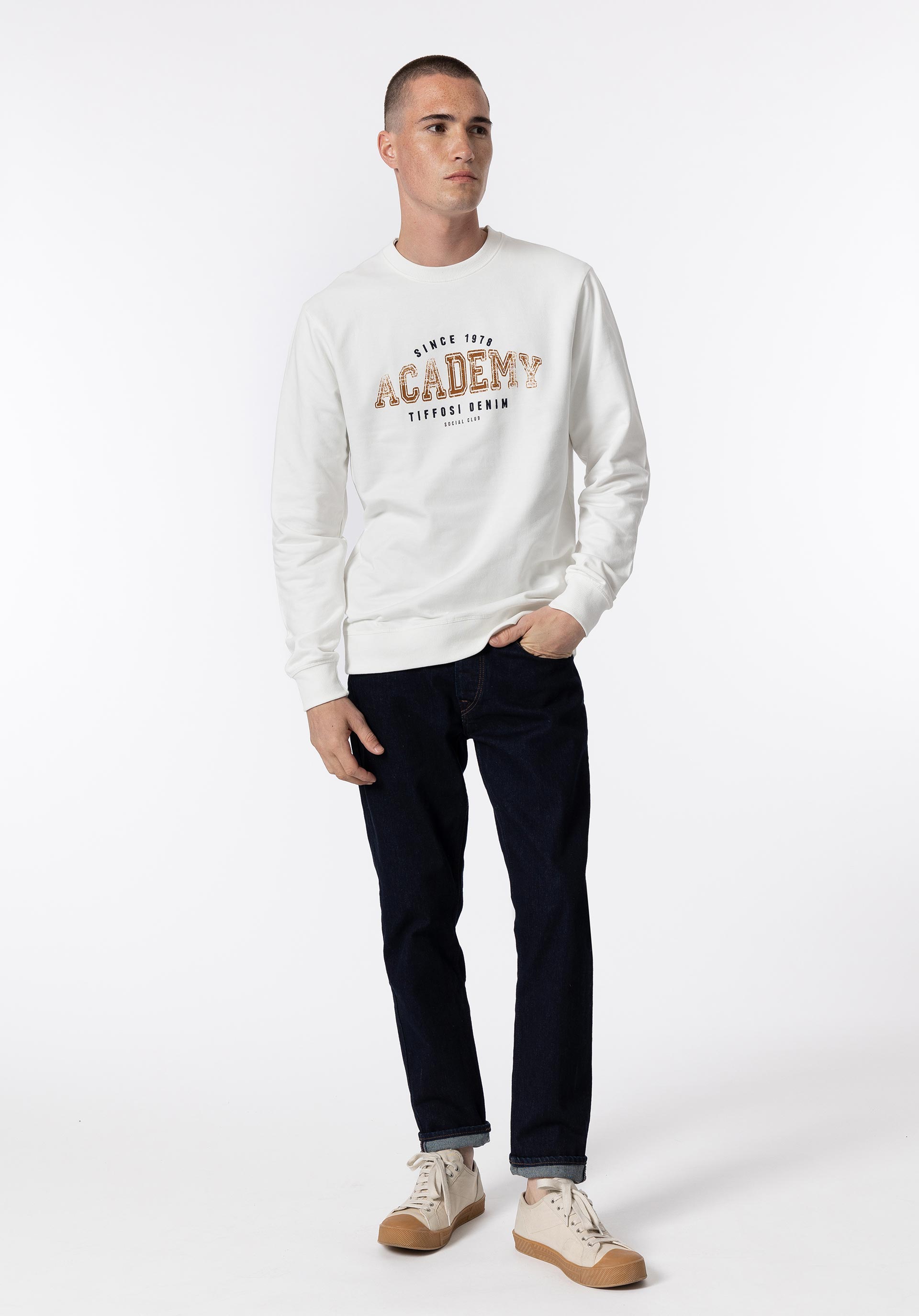 Sweatshirt com Estampado e Bordado Frontal