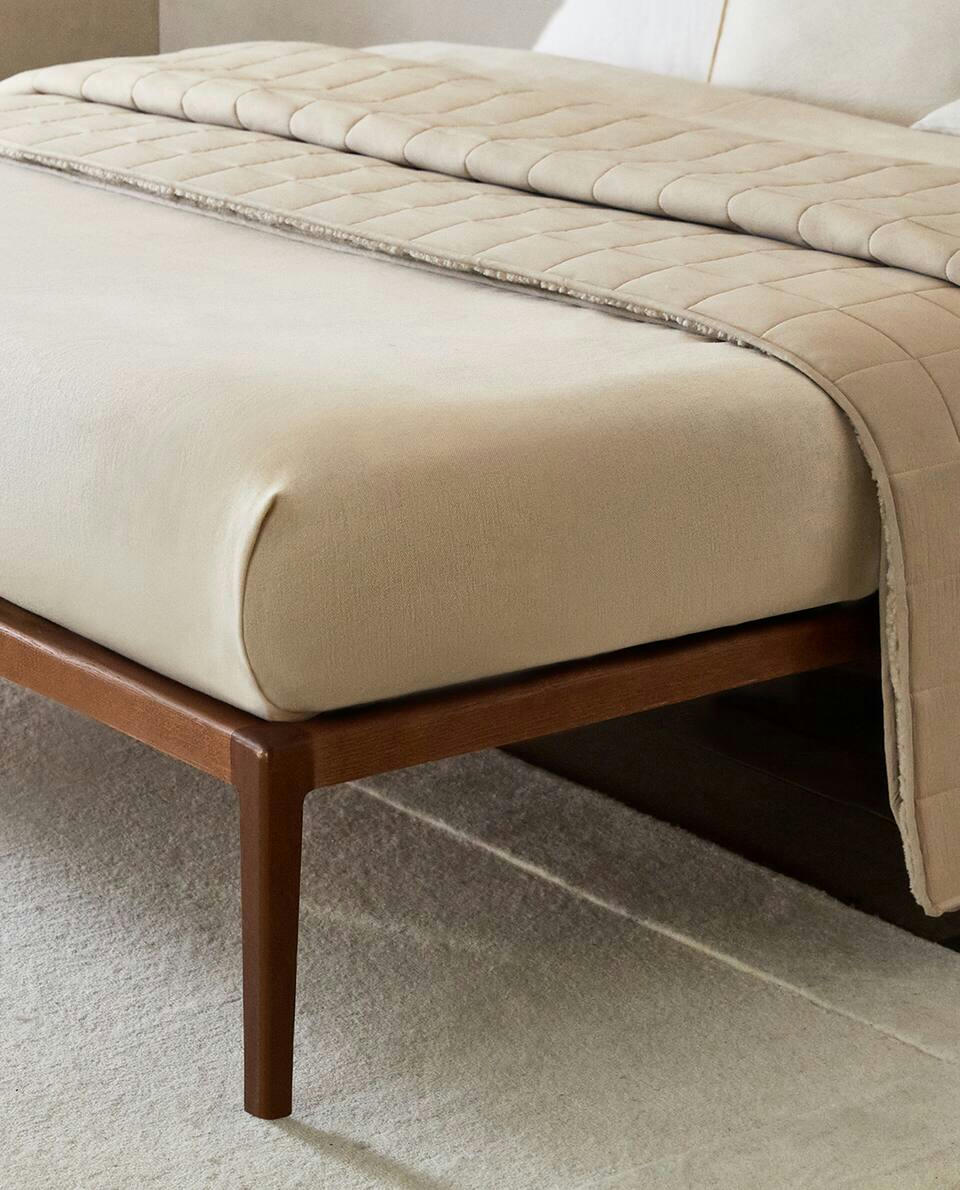 ESTRUTURA DE CAMA DE MADEIRA
