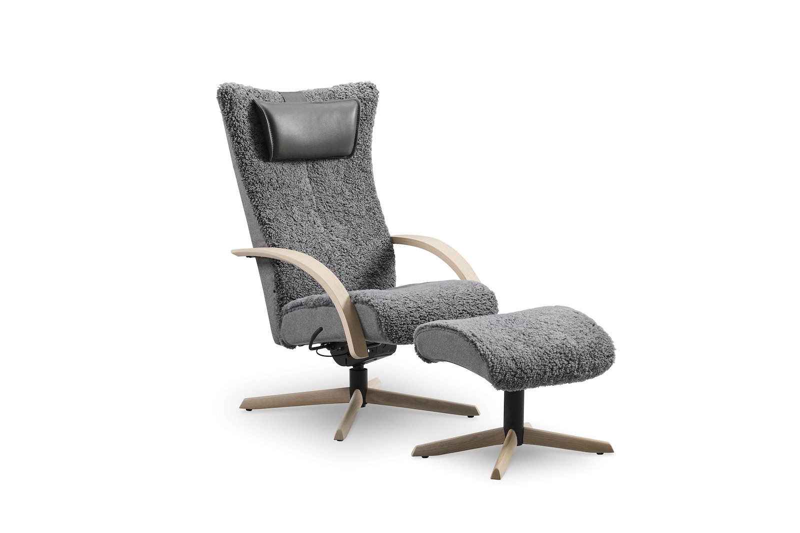 Delta Motion Wood Lenestol med krakk Fåreskinn Scandinavian Grey og S09 hvitpigmentert sokkel