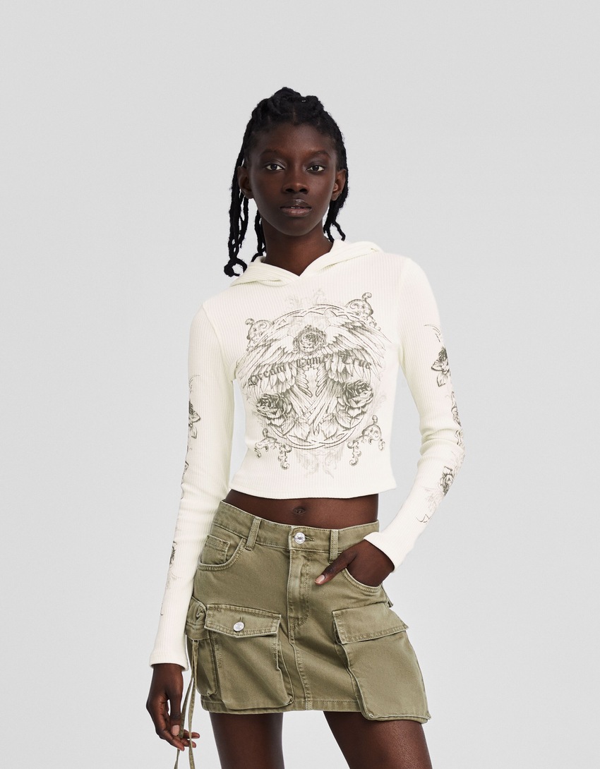 Moletom com capuz estampado