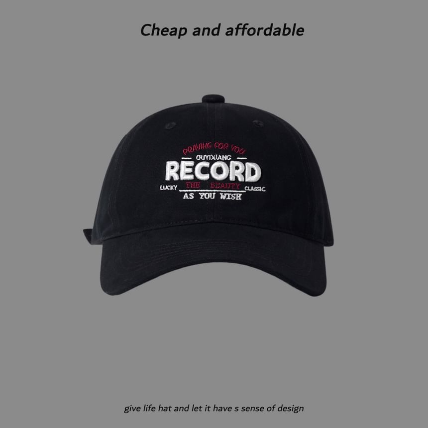 Alpha Kiss - Baseballpet met geborduurde letters