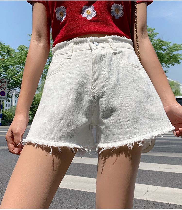 Everose - Denim shorts met hoge taille en rafelige zoom