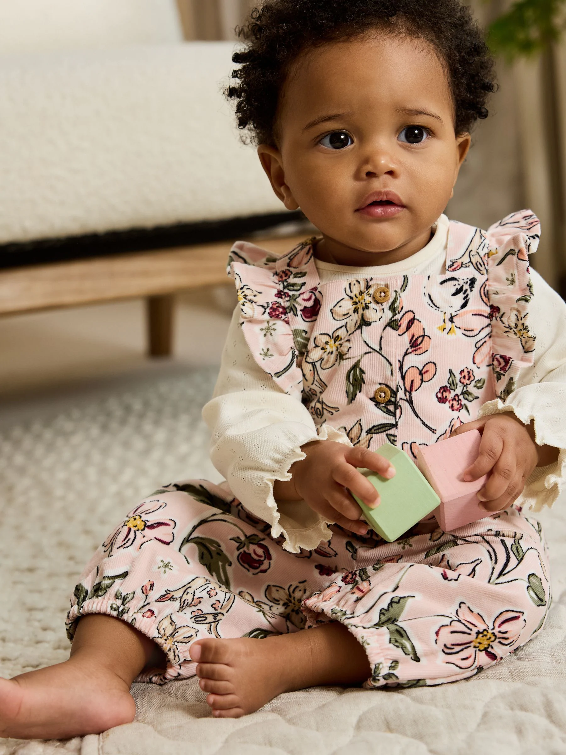 Roze bloemen - Baby Print Bodysuit met Lange mouwen en Corduroy bretelbroeken Set 2 Pieces (0mnd -2jr)