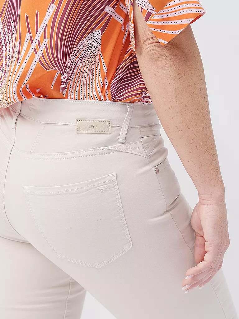 BRAX Hose Slim Fit 3/4 SHAKIRA C creme