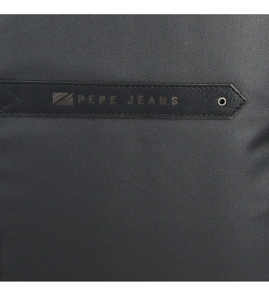 Bolsa de ombro para tablet Pepe Jeans Cardiff com dois compartimentos, preta.