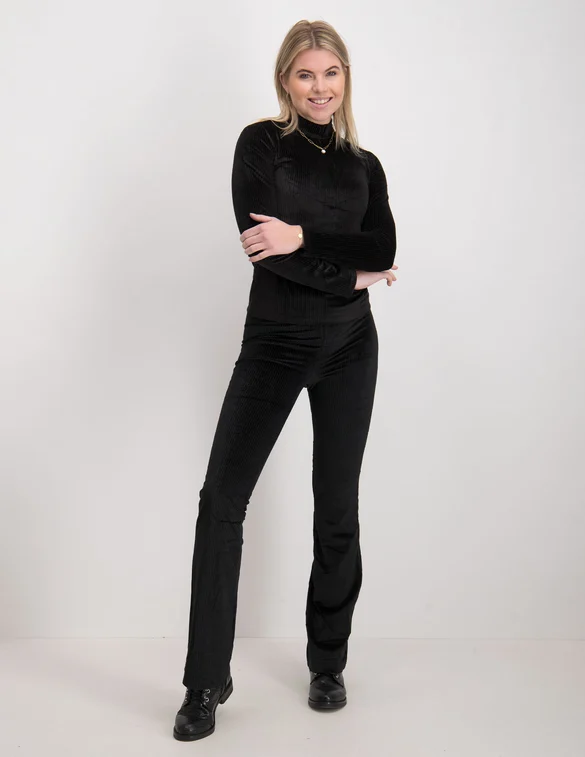 Lofty Manner Turtleneck Nina