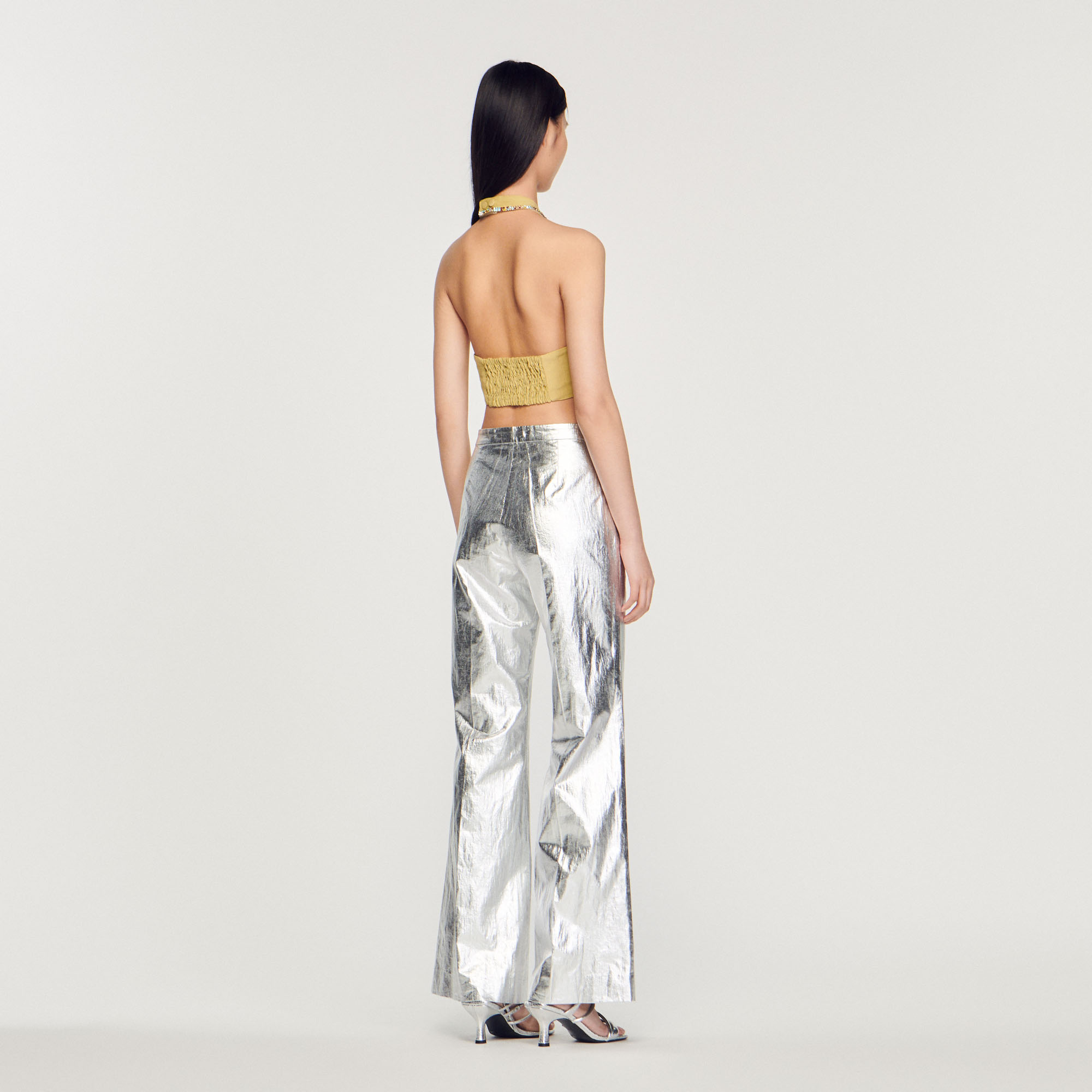 Top court orne de strass