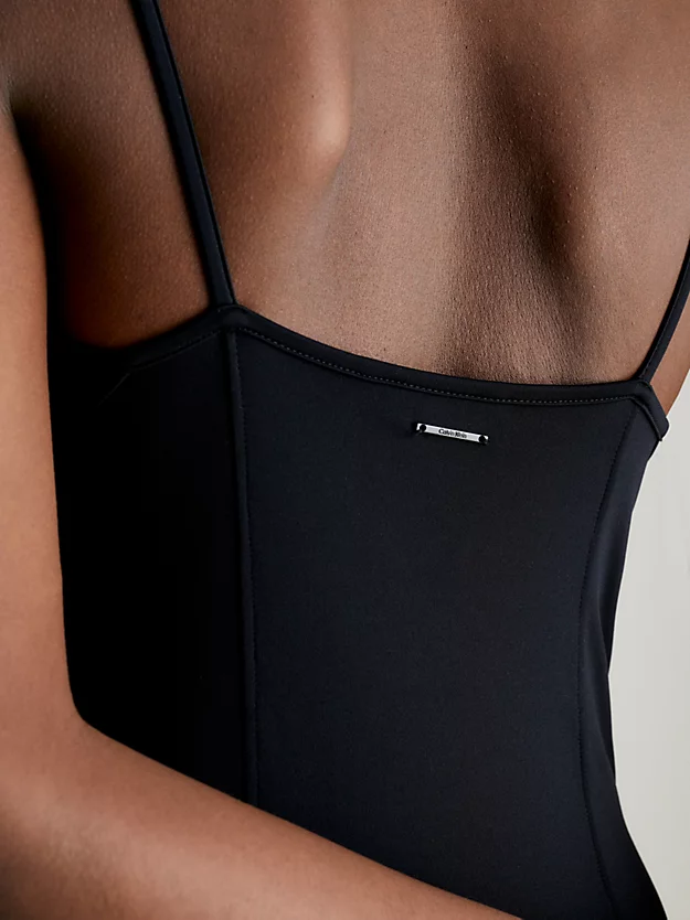 Vestido longo de alças finas em malha elástica