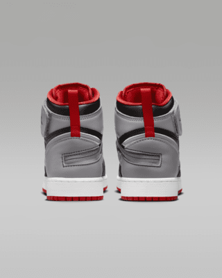 Air Jordan 1 Hi FlyEase Older Kids' Shoes