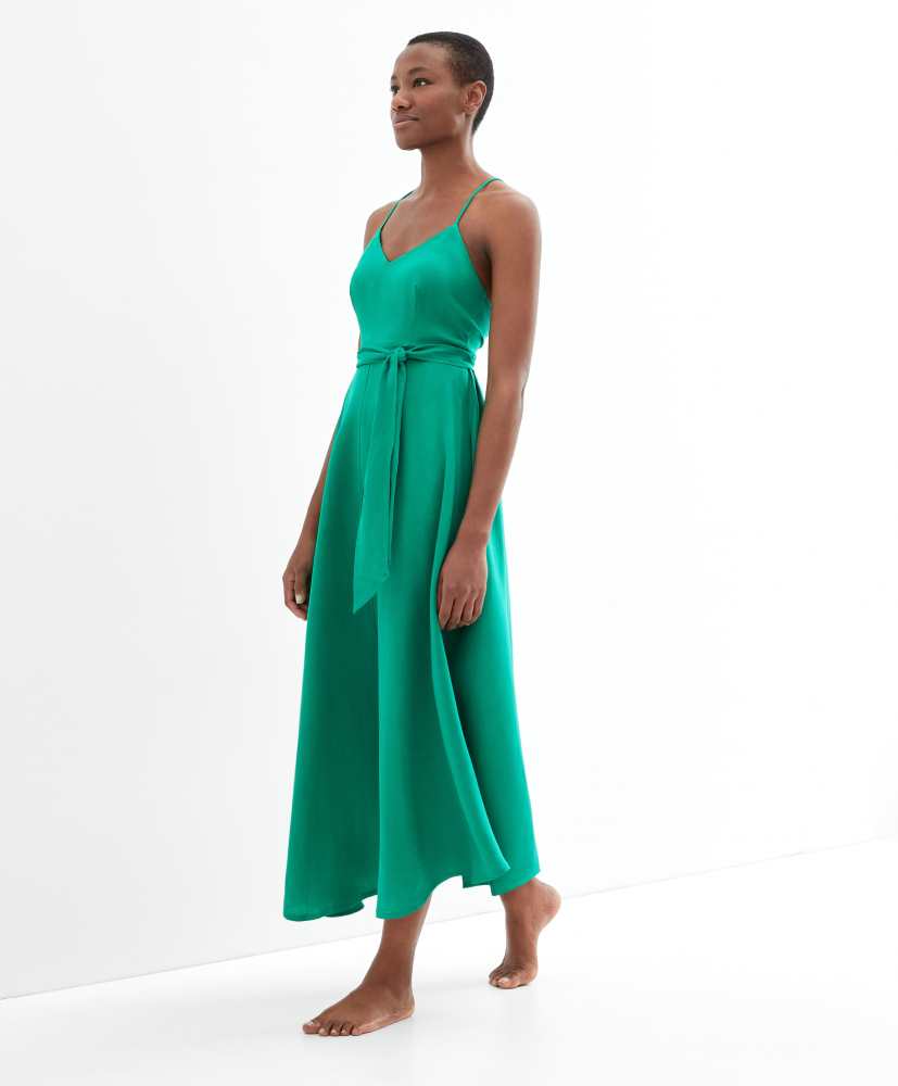 Vestido midi de linho com alças
