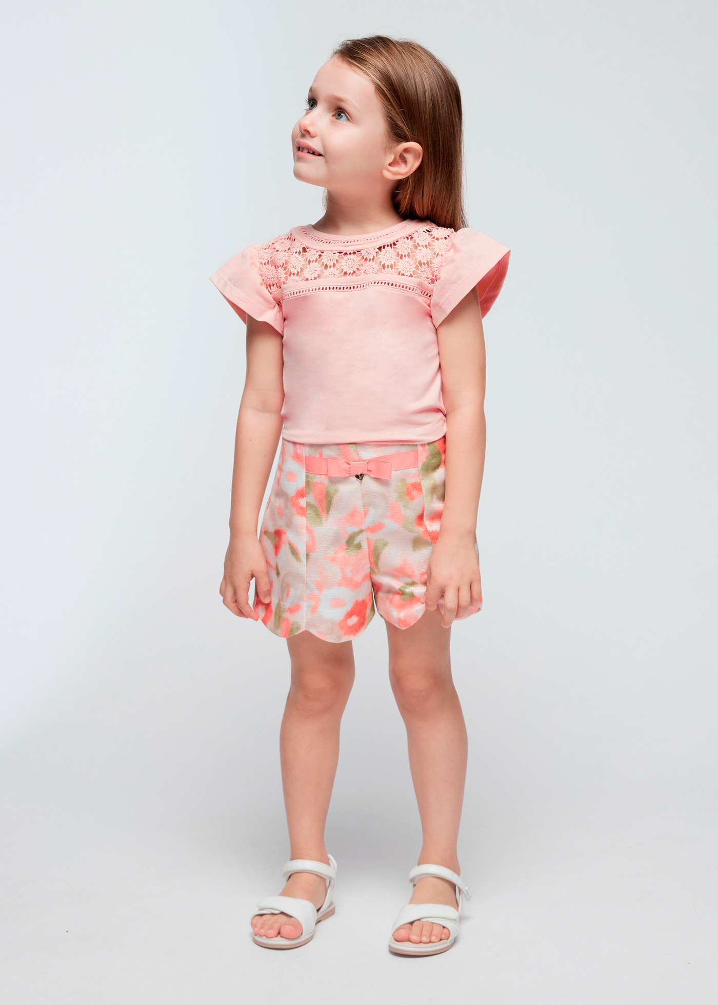 Camiseta feminina Better Cotton guipure, cor fúcsia.