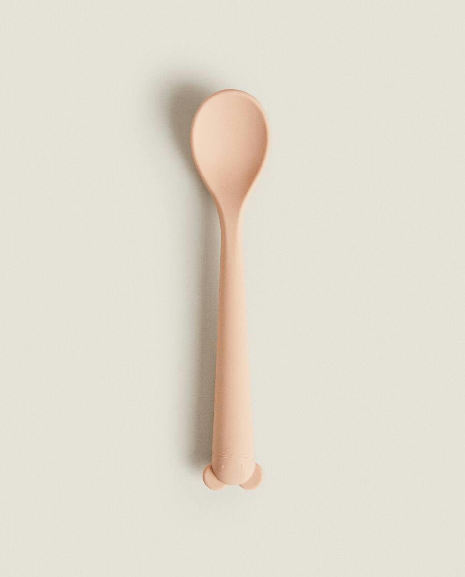 COLHER DE SILICONE EM FORMATO DE MORCEL
