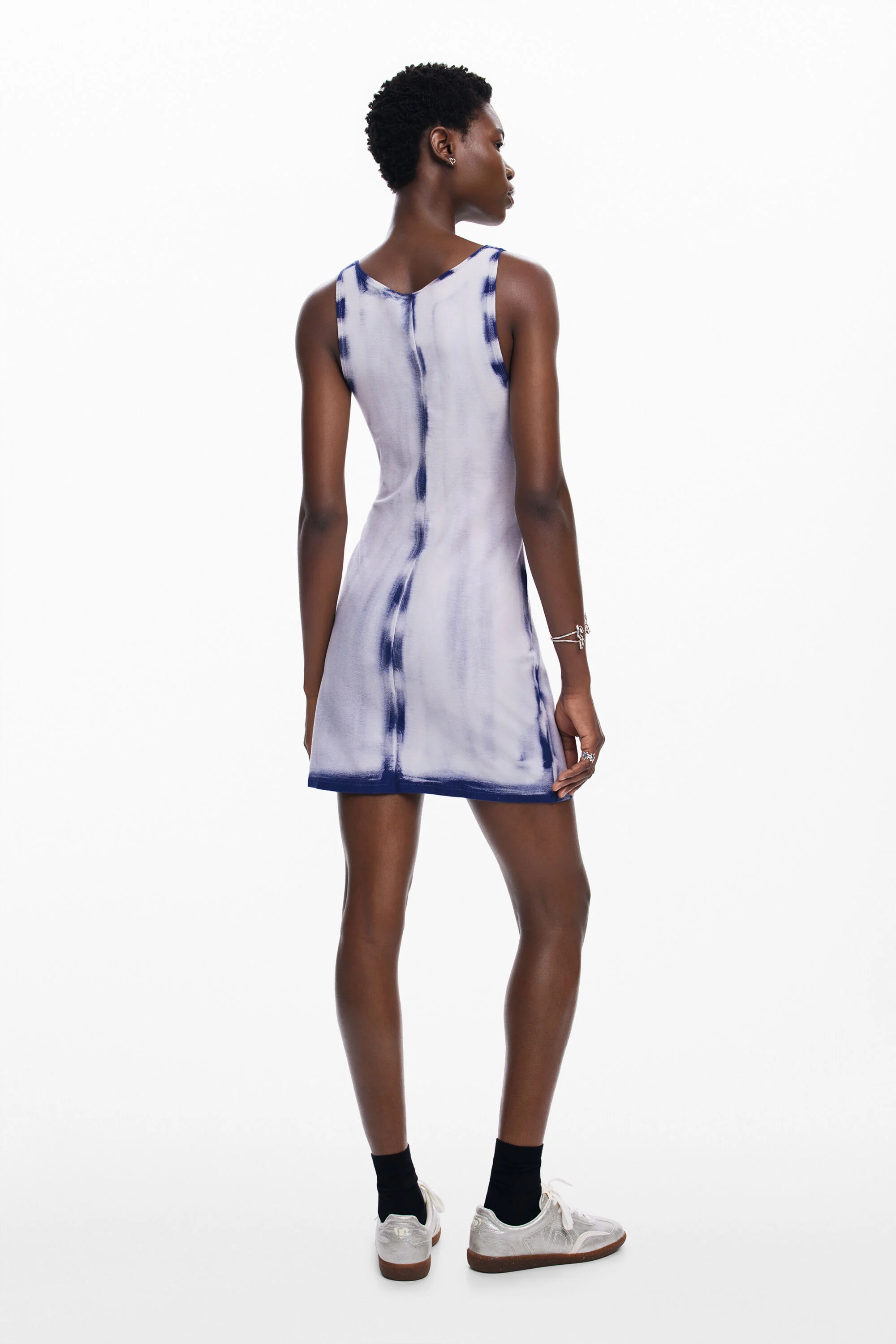 Vestido curto com efeito lavado