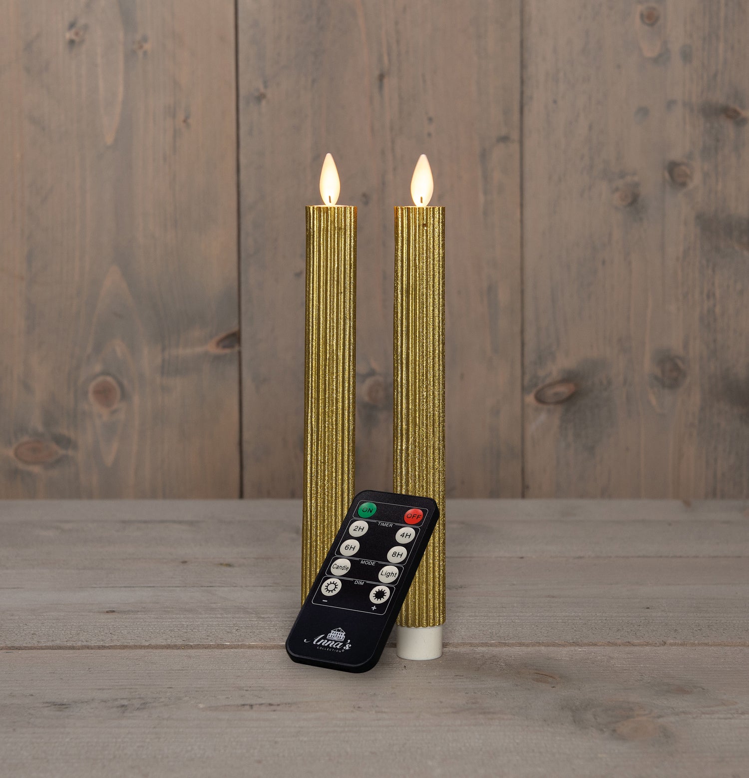 Anna's Collection LED dinerkaars Rib bewegende vlam met timer goud D 2,2 H 23 cm 2 stuks