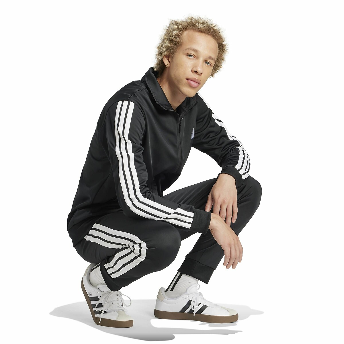 ADIDAS ROUPAS ESPORTIVAS<br>Conjunto esportivo essencial com 3 listras
