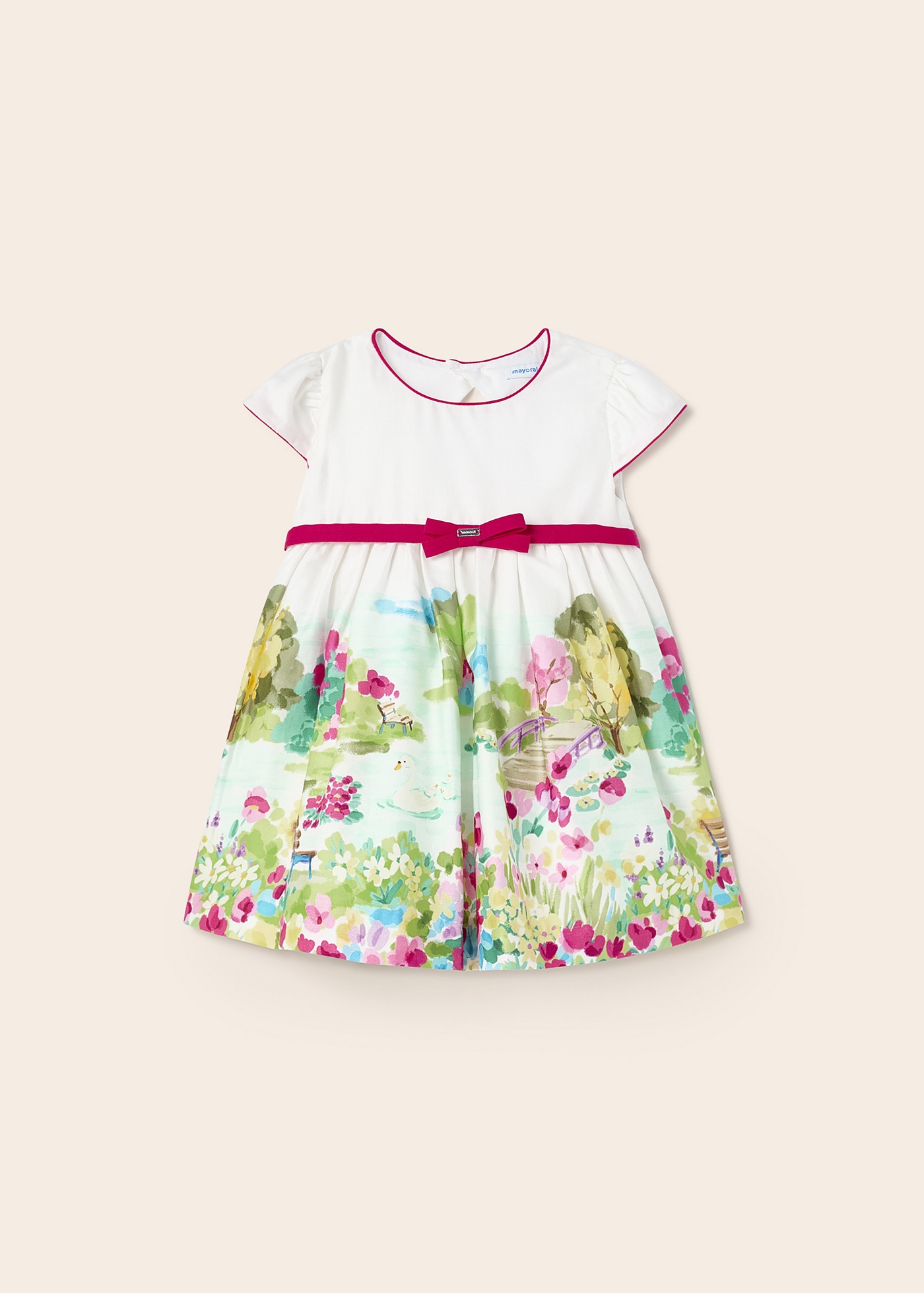 Vestido infantil com saia de algodão estampada