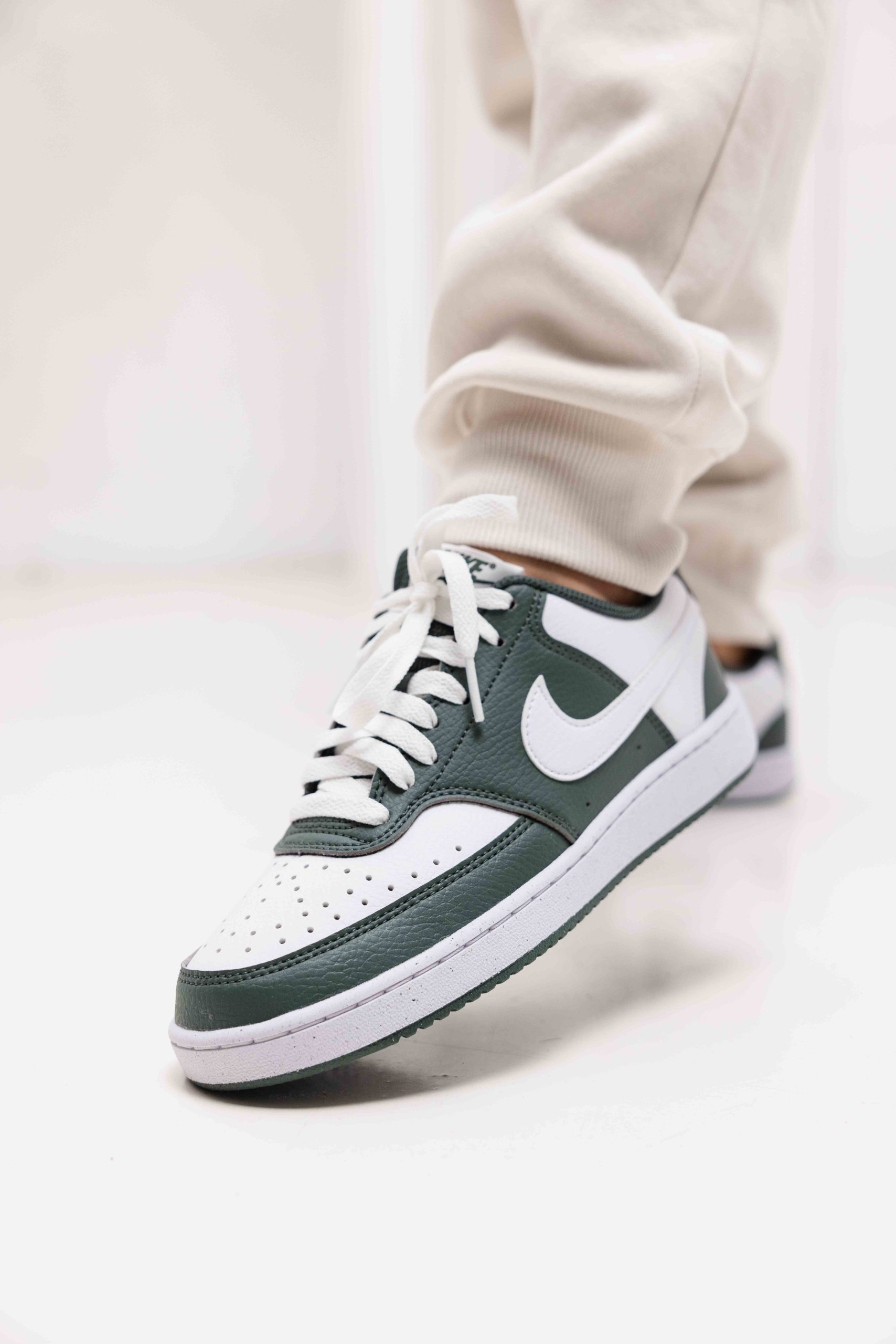 Nike Court Vision Low Sneakers Dames Groen/Wit