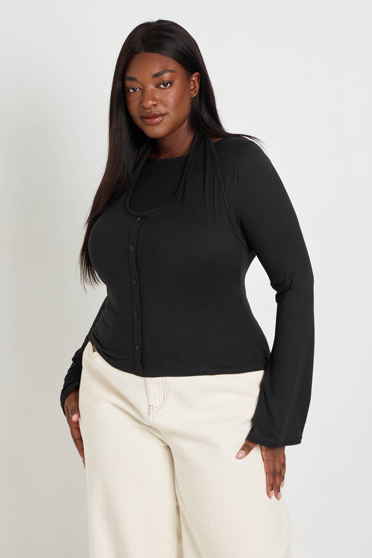 boohoo Haut Grande Taille À Double Épaisseur Col Licou Avec Boutonnage