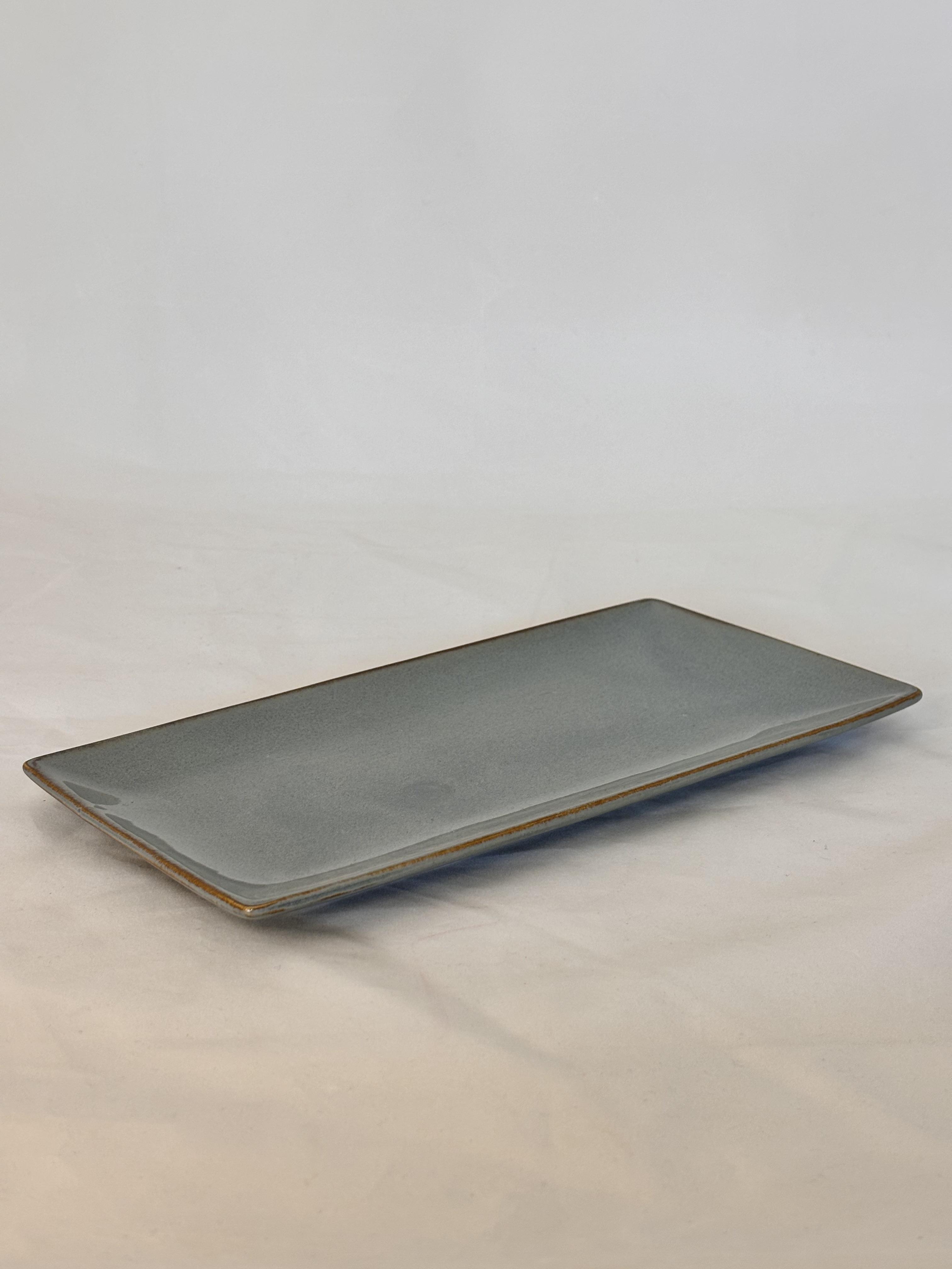 PLAT GRIS PORCELAINE EMAIL REACTIF D.25.5X13CM