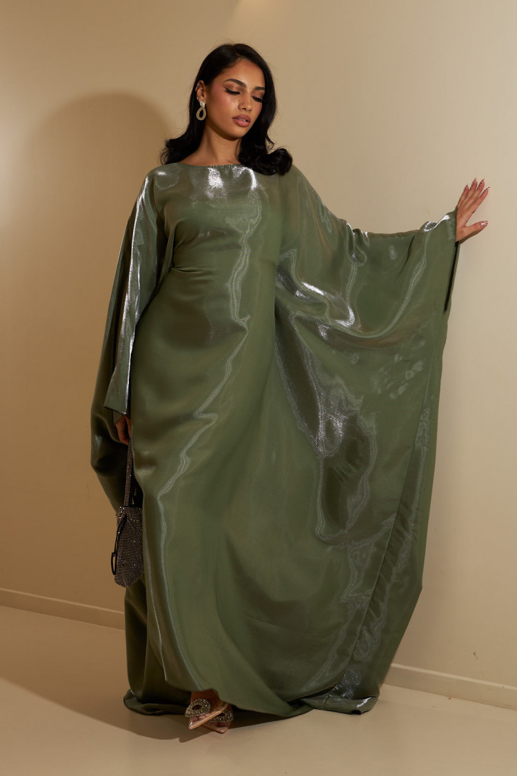 Abaya kaki à manches chauves-souris satinée