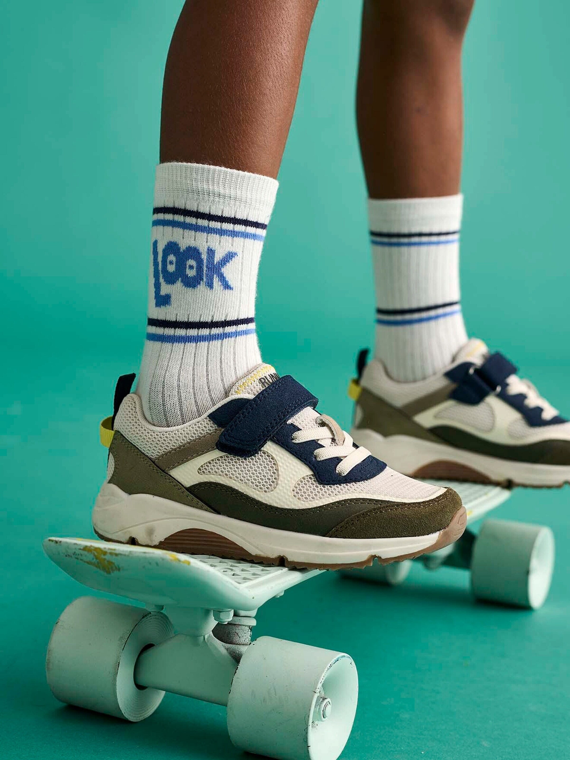Vertbaudet Kinder Klett-Sneakers mit elastischer Schnürung und Anziehtrick set beige