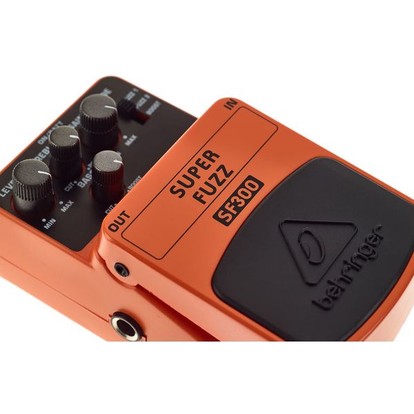 Behringer SF300