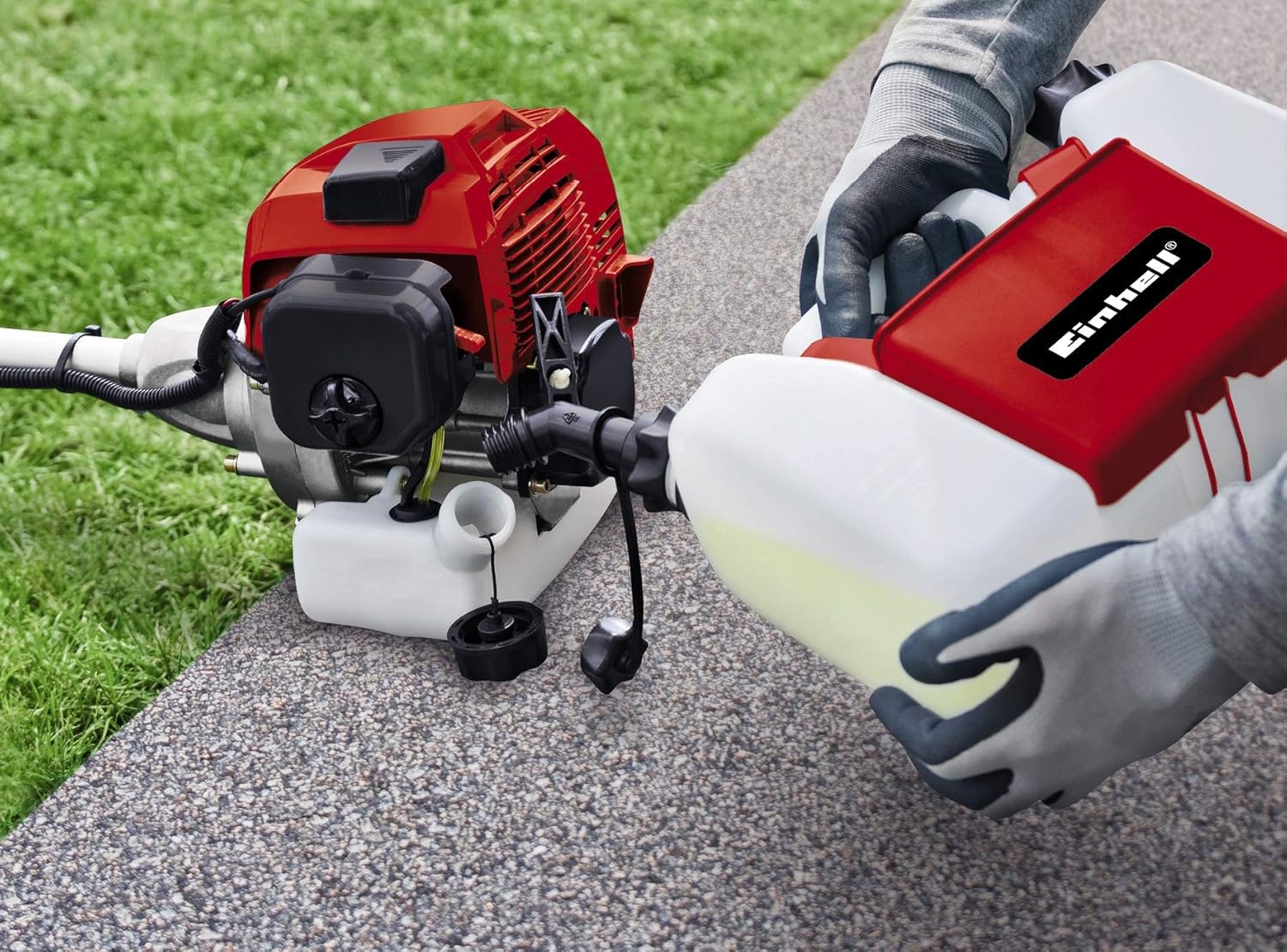 Einhell Benzin Sense GC-BC 52 I AS Vibrationsarmer 2-Takt-Motor, 1,5 kW, Quick Start, inklusive 3-Zahn-Messer und Doppelfadenspule mit Tippautomatik, 1 Stück, 3436540