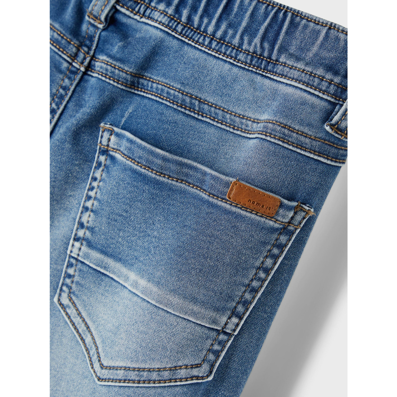 name it NKMROBIN DNMTHAYER SWE JOGGER