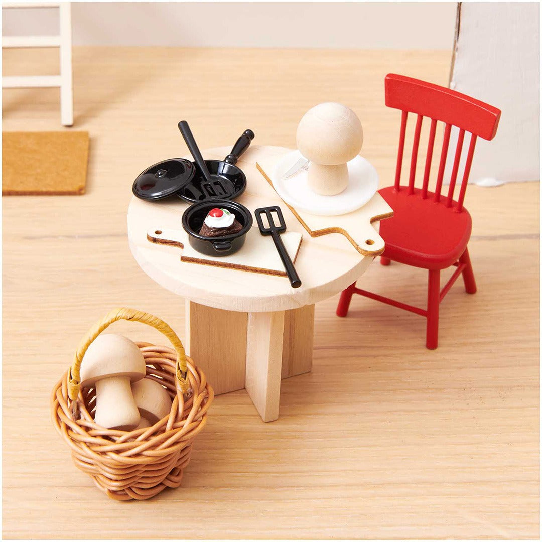 Miniatuur houten stoel rood - 8,5 cm