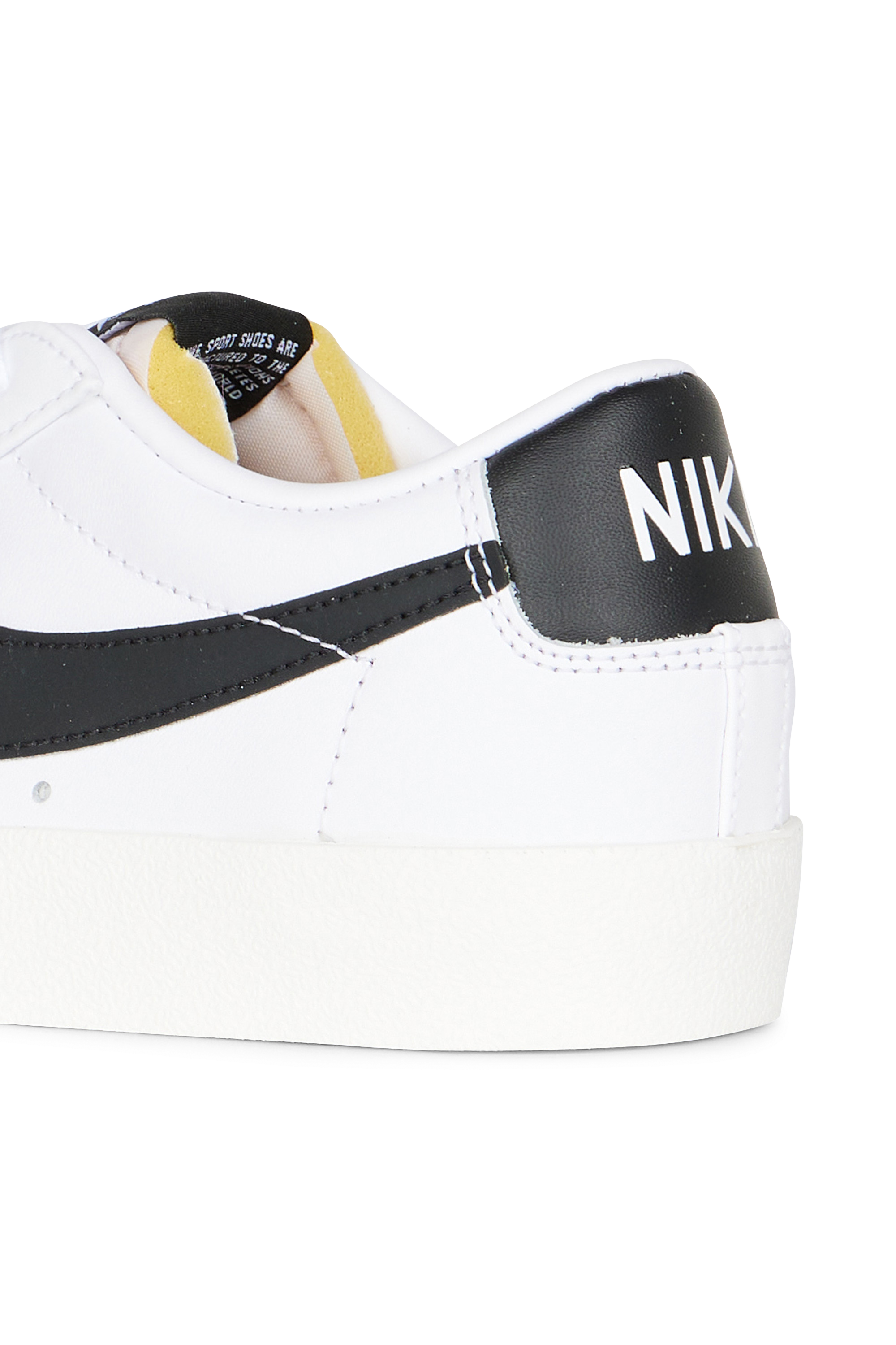 NIKE Baskets basses BLAZER LOW '77 Blanc