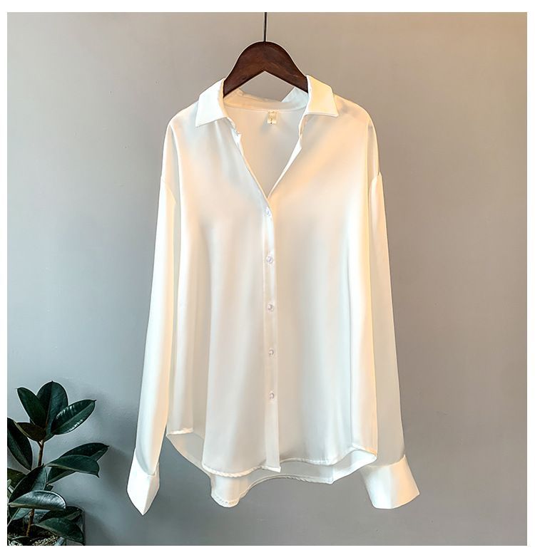 Frigga - Satijnen blouse met lange mouwen